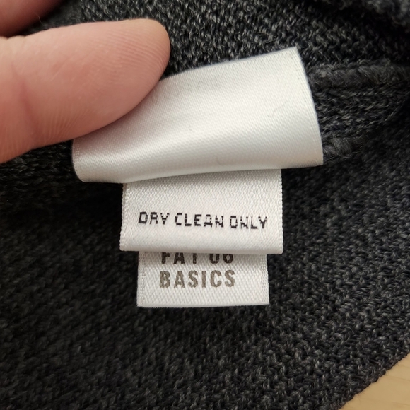 ST. JOHN Gray Wool Panel Skirt 8 - Picture 9 of 9